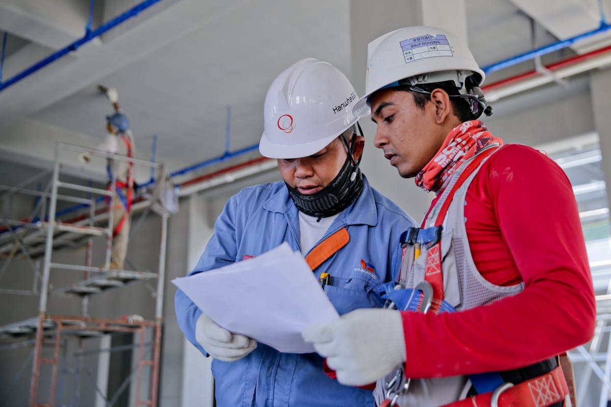 Équipe PMSB sur chantier en région parisienne